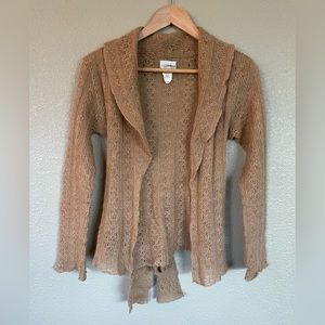 Beautiful cardigan with tie belt.